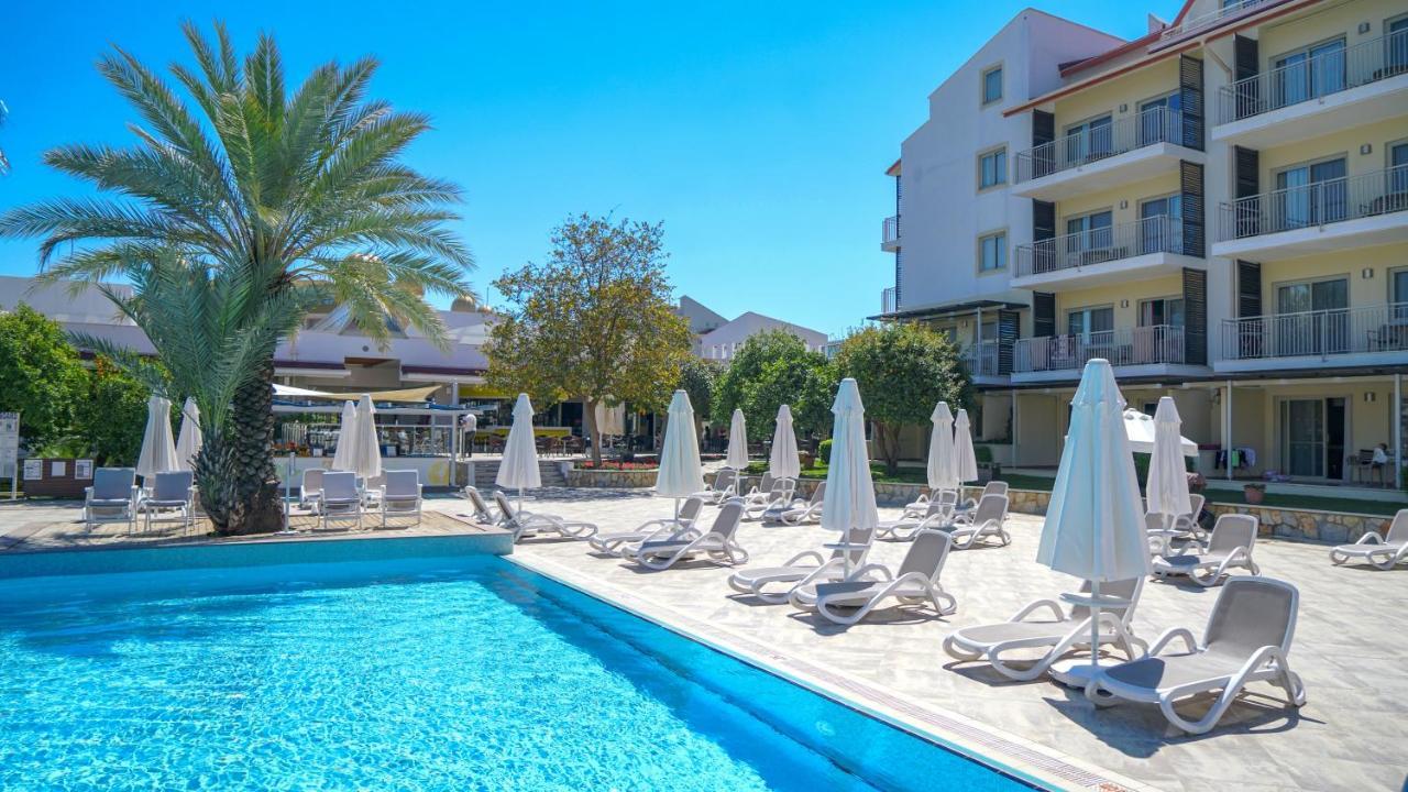 Barut B Курортный комплекс 4*
